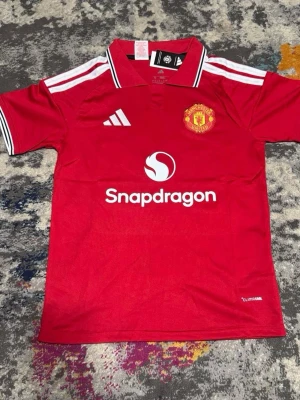 Manchester United - Hör av er vid funderingar/frågor!