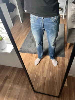 Replay Jeans  - Säljer ett par replay grover storlek 31! Varsamt använda. Hör av er för mer frågor! 