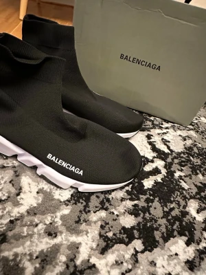 Balen skor - Balen skor, cond 9-10 storlek 44, boxmedföljer, passar även 43