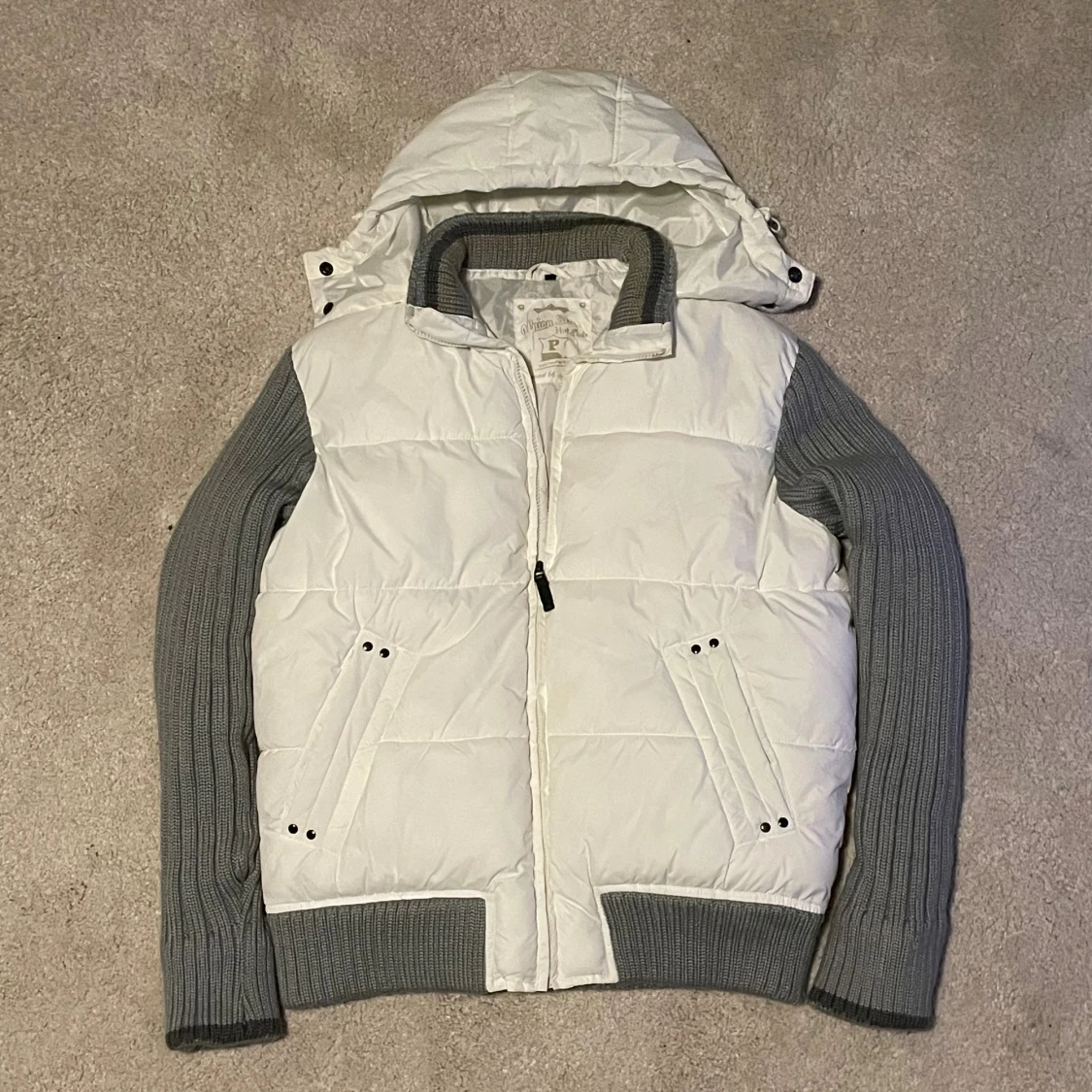 Cardigan stickad vit/grå