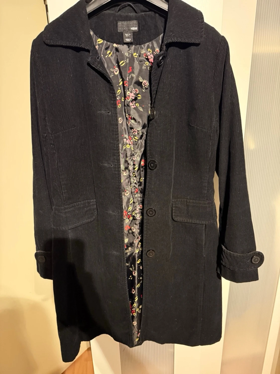 Svart manchesterrock från H&M - 2