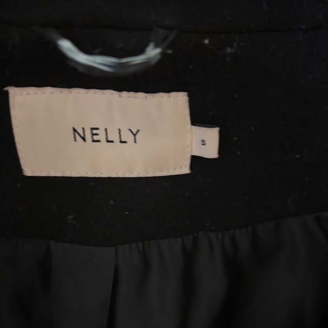 Svart kort kappa från Nelly - 1