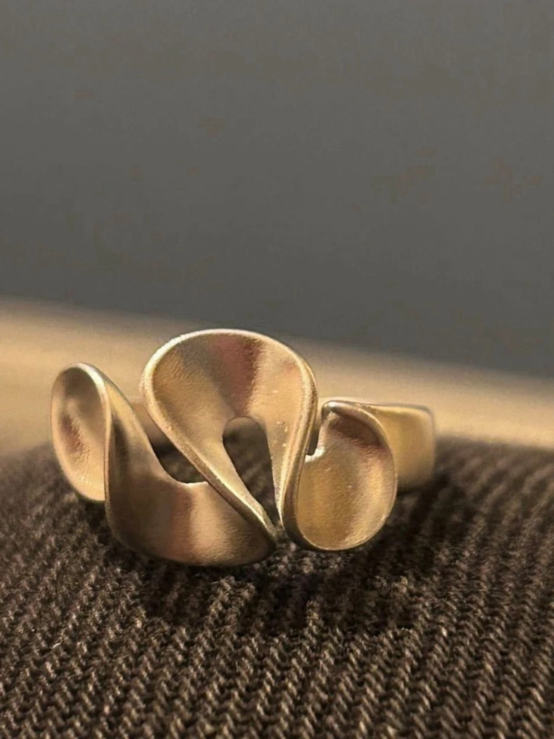 vågig ring design - 1
