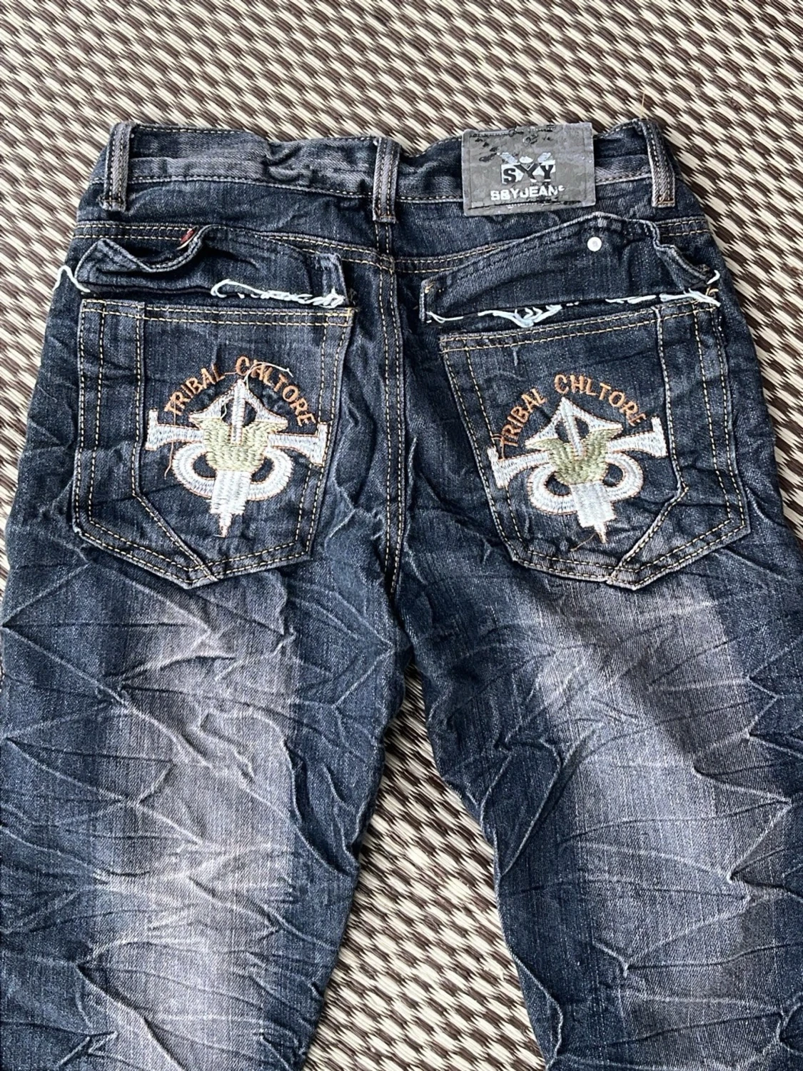 Mörkblå tribal-mönstrade jeans - 1
