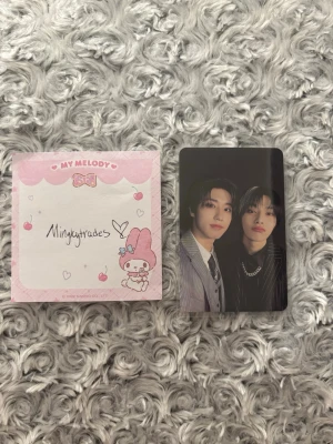 han i.n unit photocard - !! tar endast swish !! skickar gärna video på kortet + när jag postar om du frågar först 🤍 kan inte garantera att kortet är HELT fri från några märken, men visar såklart om det skulle vara så!