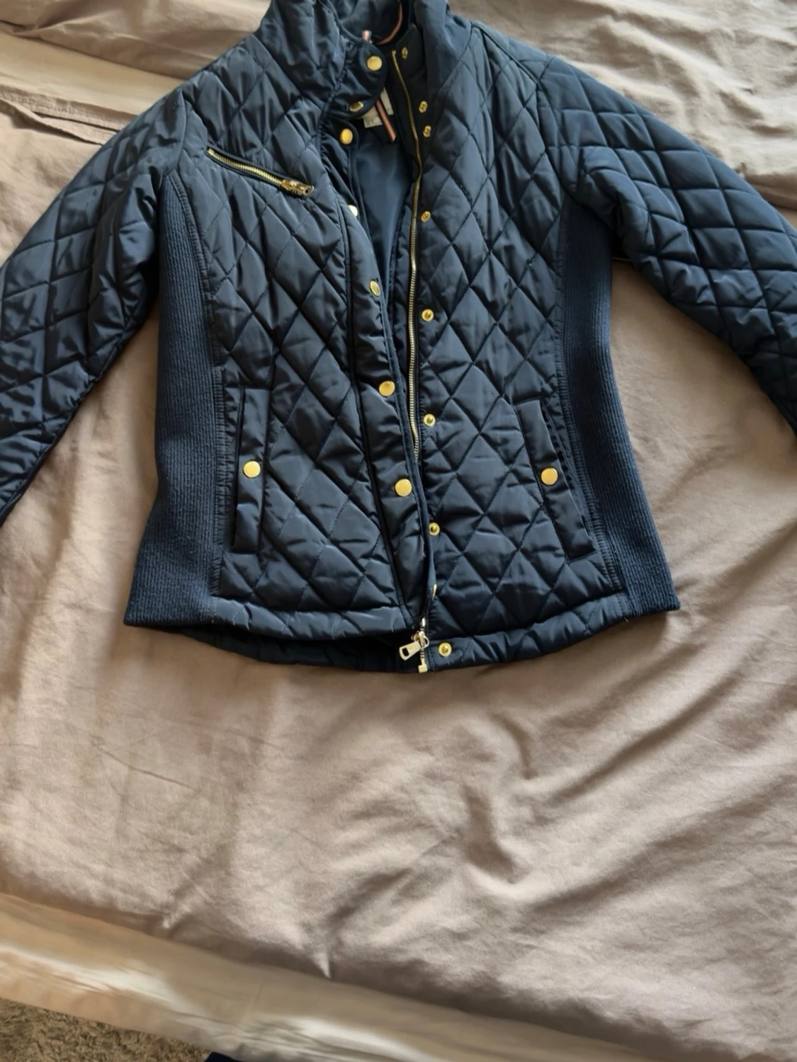 Mörkblå quiltad jacka från Barbour - 1