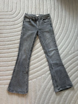 Bootcut jeans - Storlek 152