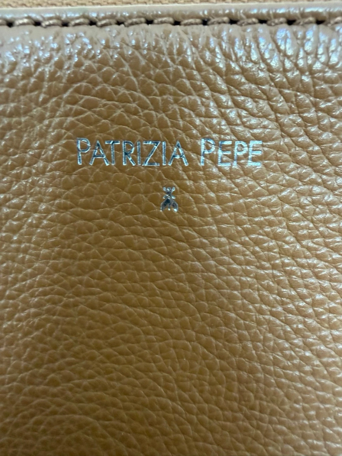 Brun handväska från Patrizia Pepe - 1