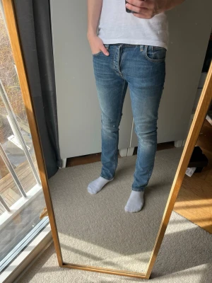 Nudie jeans grim tim - Tja!| Säljer detta paret feta jeans från Nudie!| Modell:Grim Tim!| Kontakta mig vid minsta fråga!| Pris alltid diskuterbart!| //Nils