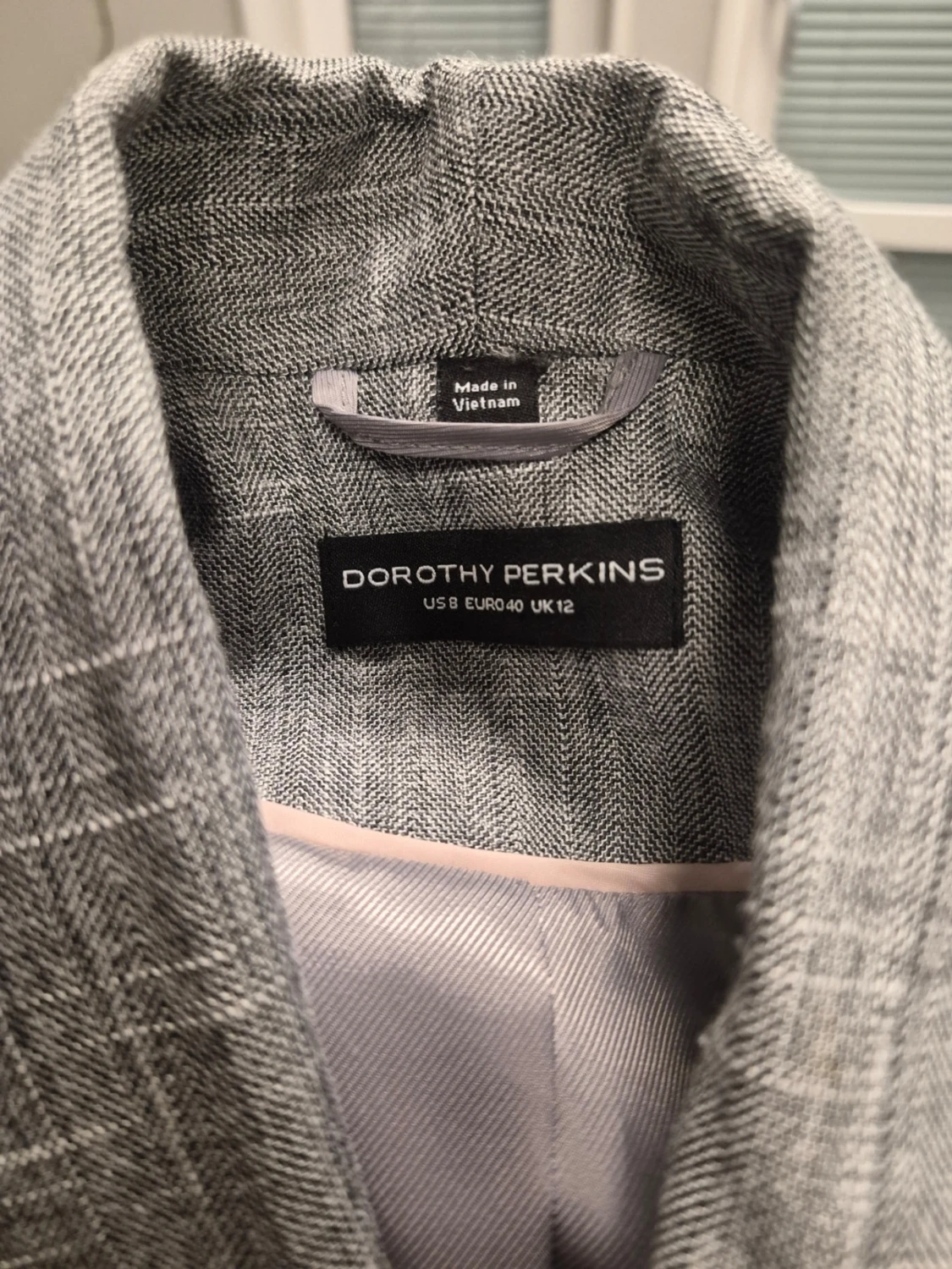 Grå kavaj från Dorothy Perkins  12 40 M - 2