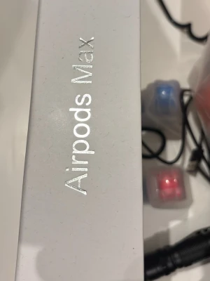 Airpods Max  - Helt nya och Vita! Finns garanti
