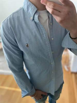 Ljusblå skjorta från Ralph Lauren - Skick 9/10✅