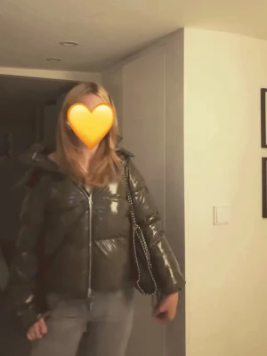 Svart Nelly Jacka  - Svart nelly jacka i strl xs!!💗💗 ordinarie pris va 800kr