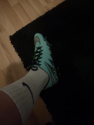 Nike turkosa fotbollsskor hypervenom  - Kom med prisförslag eller byte