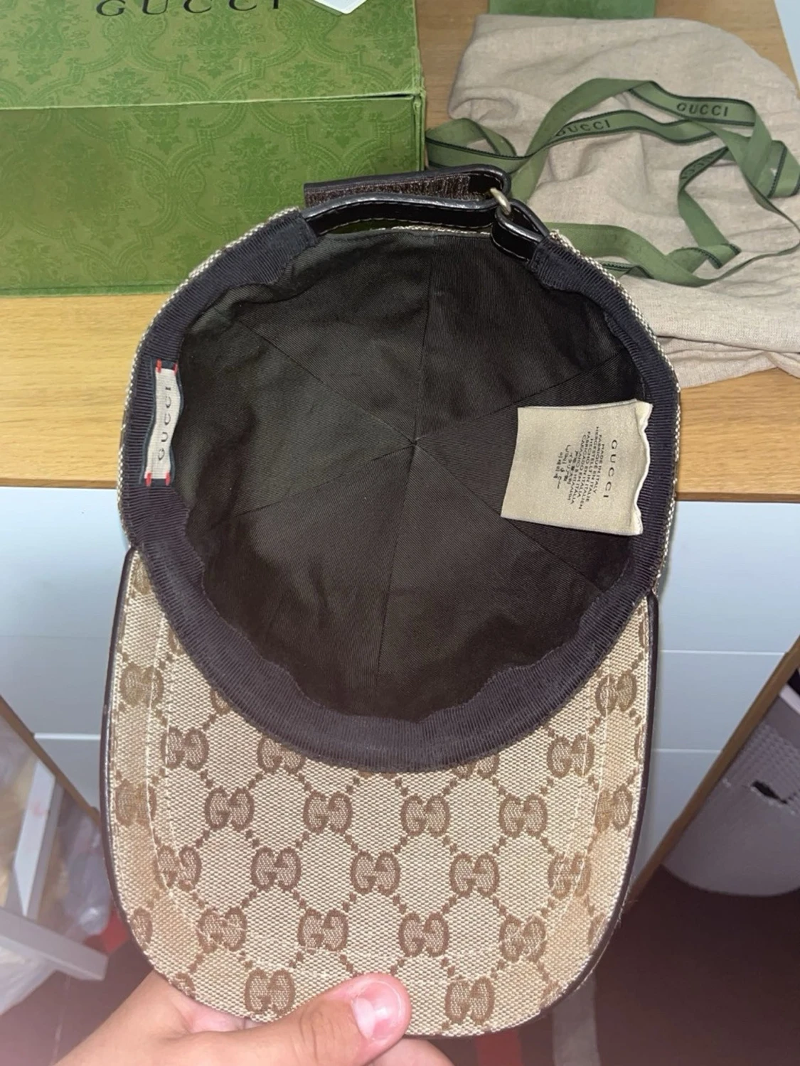 Beige GG Supreme keps från Gucci - 2