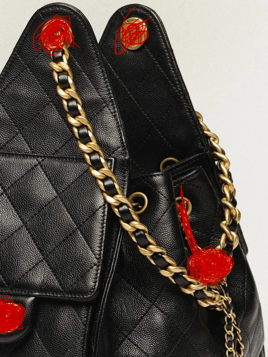 Svart quiltad handväska med kedja - 3