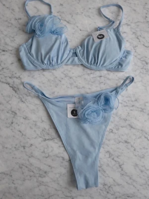 Helt ny bikini från Bik Bok - Bikini från Bik Bok - ny - observera att bikiniöverdelen är XS och trosan storlek S