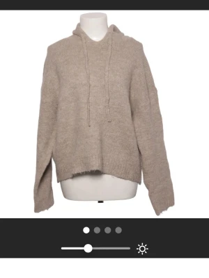 stickad hoodie ginatricot - stickad beige hoodie från gina tricot aldrig använt