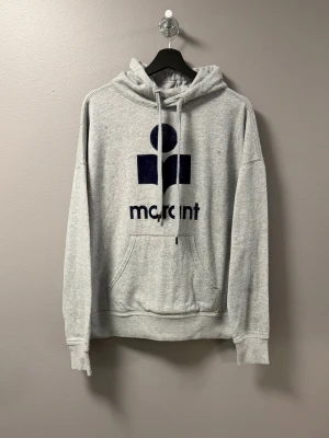 Isabel Marant Hoodie  - ‼️VI TAR EJ BYTEN ‼️ Isabel Marant Hoodie  | Skick: 9/10 | Storlek S | Fraktar inom 24H efter köp på köparens bekostnad 📦💨 | Hör av dig vid minsta fråga eller fundering 💭 