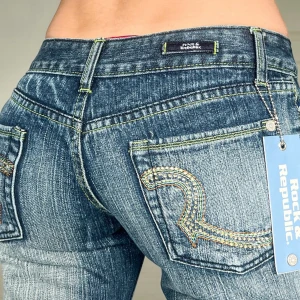 Rock & republic jeans - Midjemått: 38cm rakt över, innerbenslängd: 82cm 💗