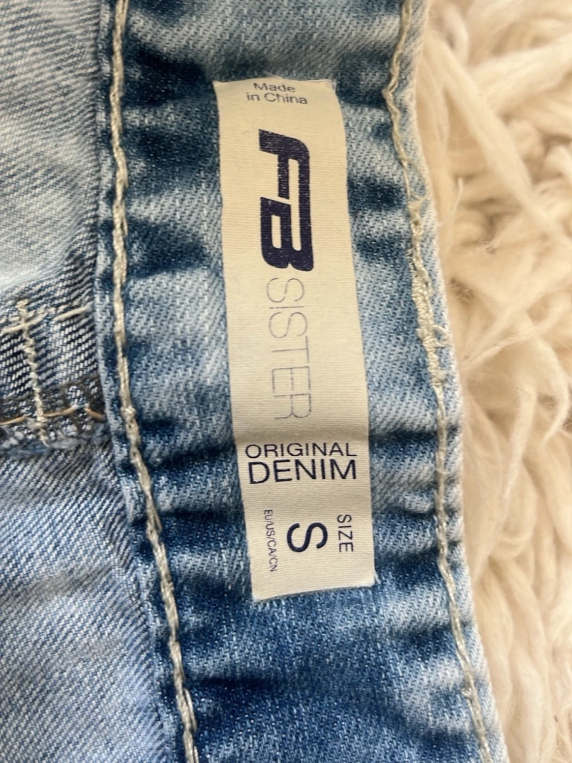 J15 Ljusblåa Superlowrise jeansshorts - 5