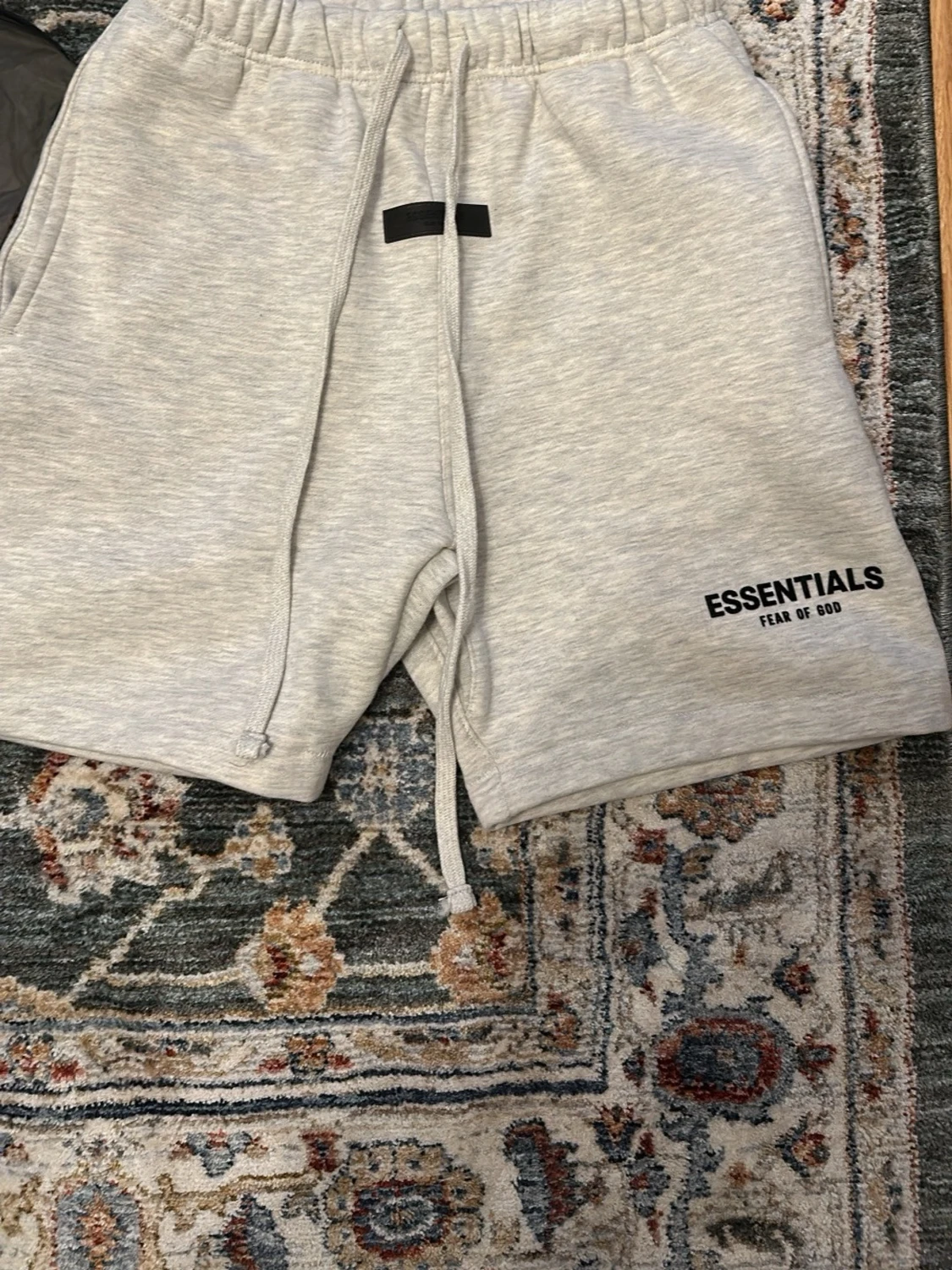 Grå Essentials shorts med snörning - 1
