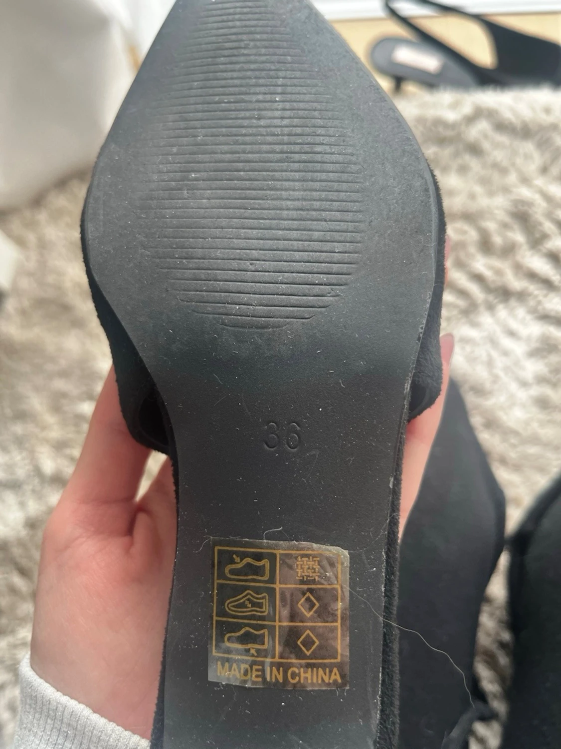 Svarta kitten heels  med spetsig tå från Nelly - 2