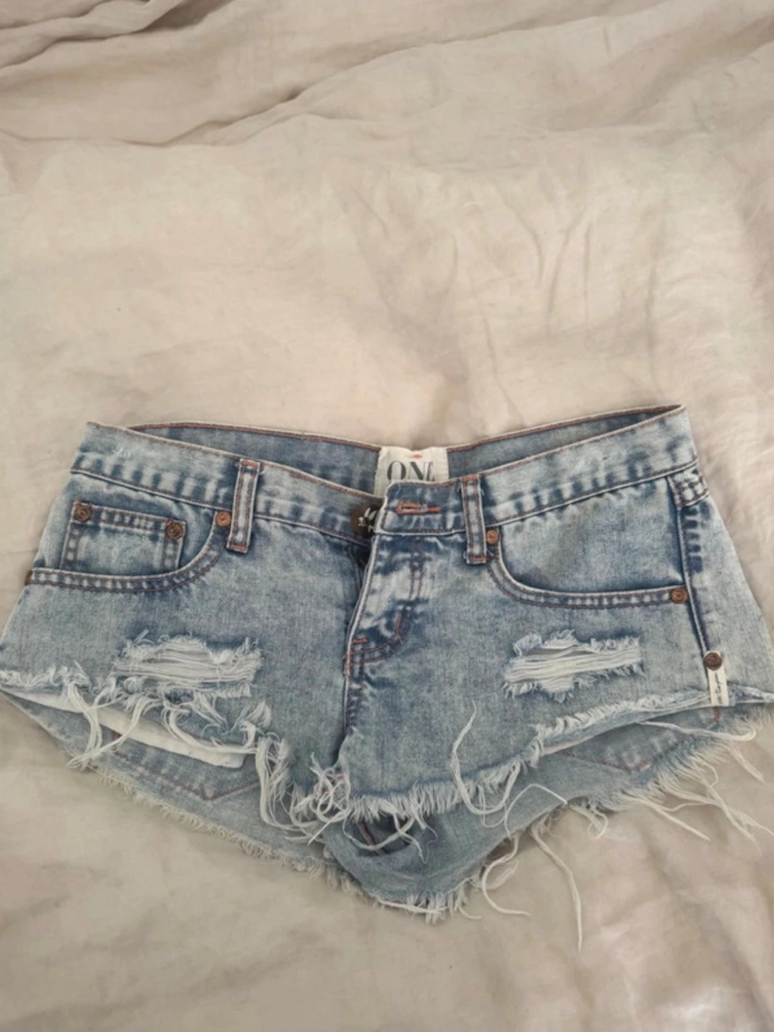 one teaspoon 25 lågmidjade shorts