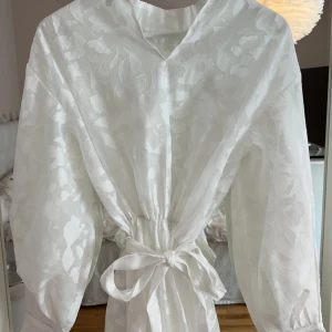 Nly trend blus - Jätte fin blus från nly trend!