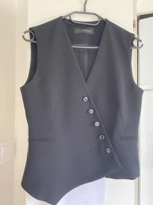 Suit top - Kostymväst asymmetrisk 
