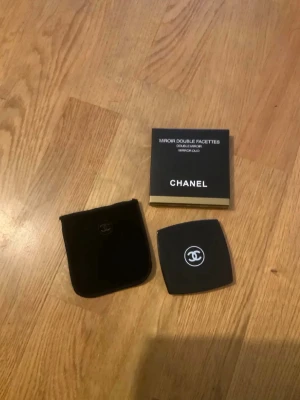 Chanel compact spegel  - Helt ny och oanvänd fick som en present! 