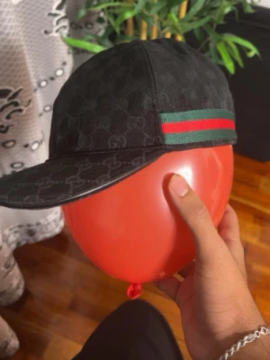 Gg keps  - Helt ny med påser priset kan diskuteras 