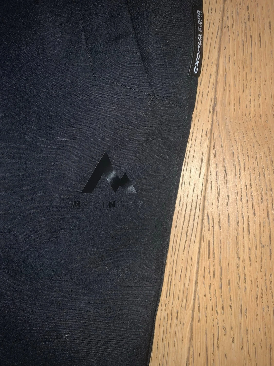 Svarta täckbyxor från McKinley - 1