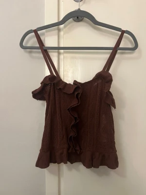 Söt topp - Vinröd till brun topp, superfin!