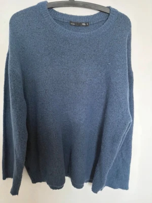 Stickad tröja ifrån lager 157 - Använd lite fint skick