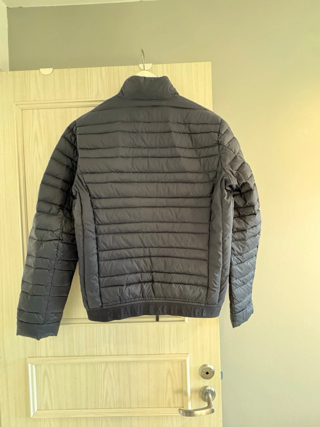 Mörkblå dunjacka från Armani Exchange - 2