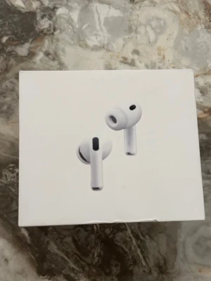 Aipods pro 3 - Säljer aipods som knappt har används och har inga tecken på användning. Kvitto finns. Nypris 3000:-