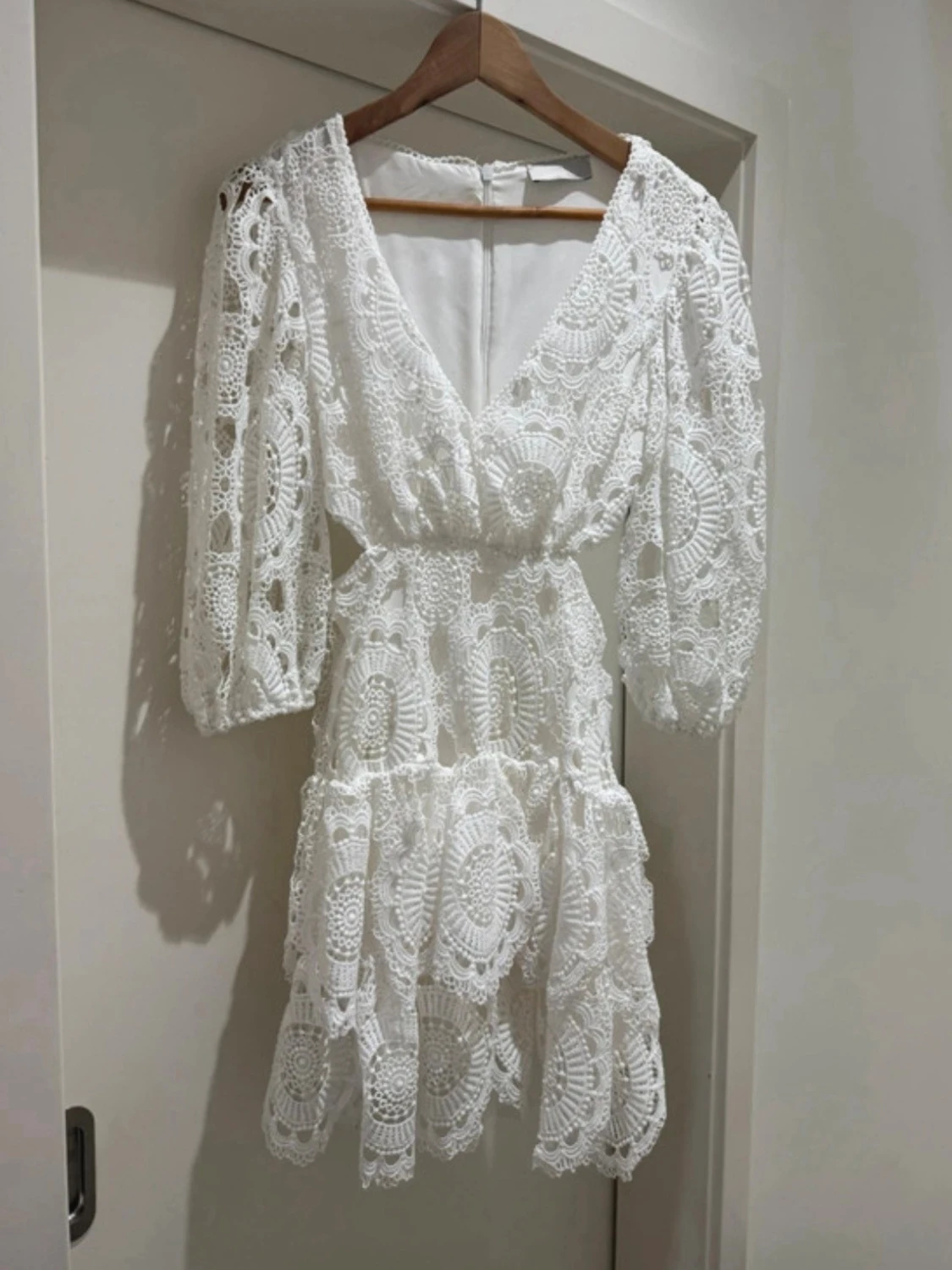 Vit klänning med volanger - 3