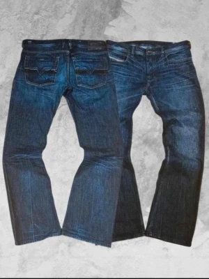 Diesel Zatiny  - Säljer ett par Diesel Zatiny jeans. Bootcut passform och en en slitning på höger ben. För fler bilder eller frågor så skicka ett dm.