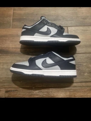 Nike Dunk Low   - Använda 1 gång, priset kan diskuteras vid en snabb affär