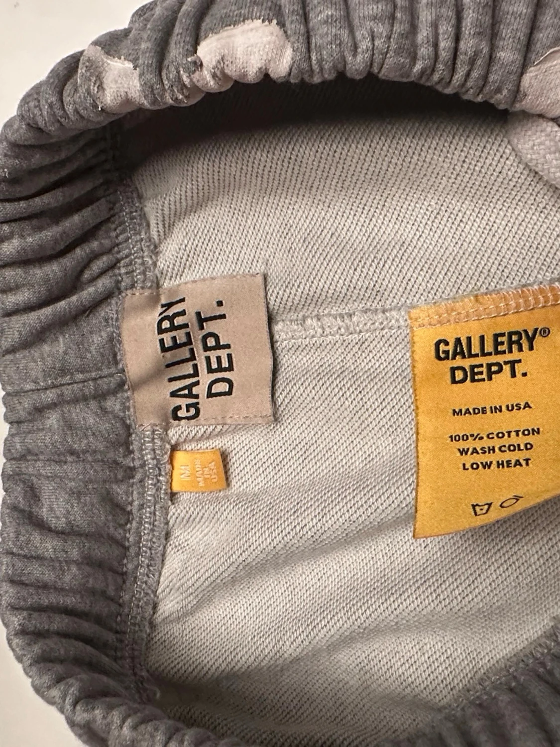 Grå mjukisbyxor med färgstänk - 3