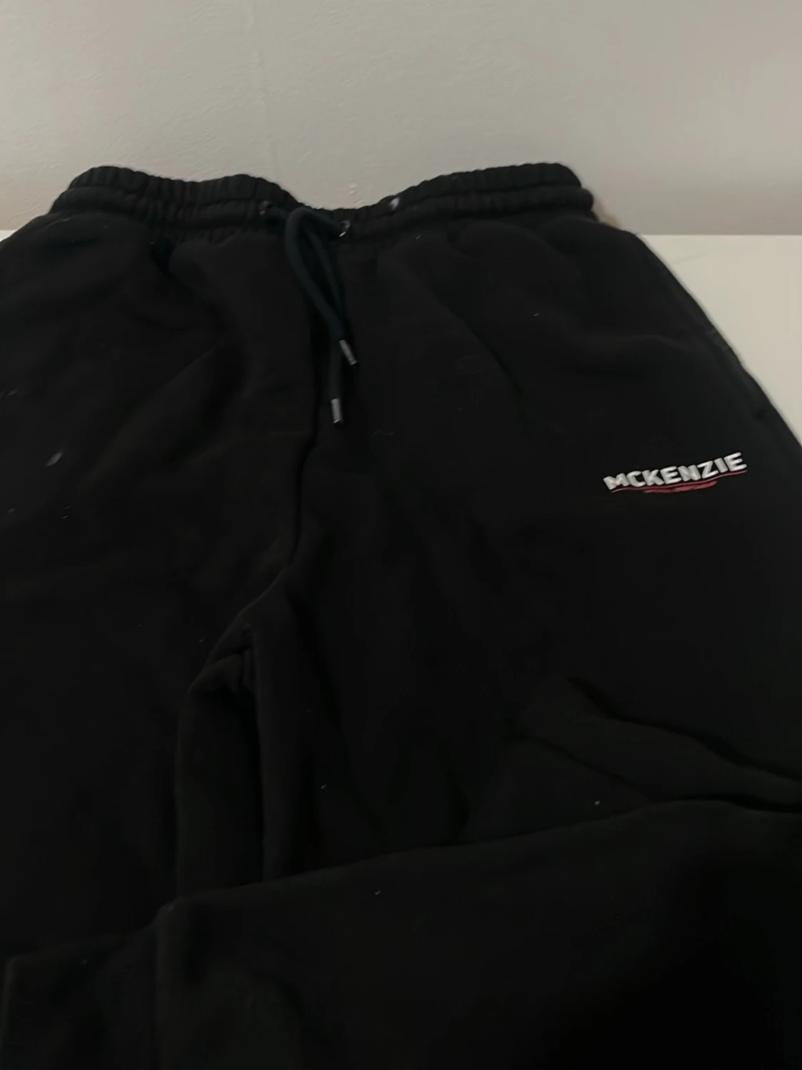Svarta mjukisbyxor från McKenzie - 2