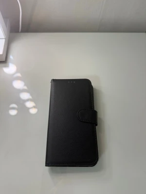 Svart plånboksfodral till mobil - till iphone 11 , skal.