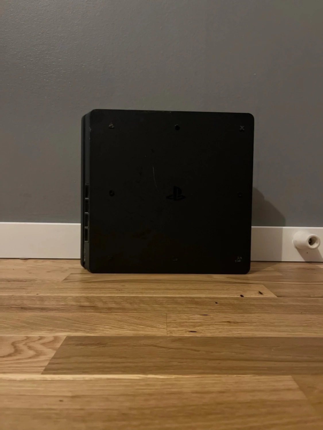 PlayStation 4 Slim svart konsol - 4