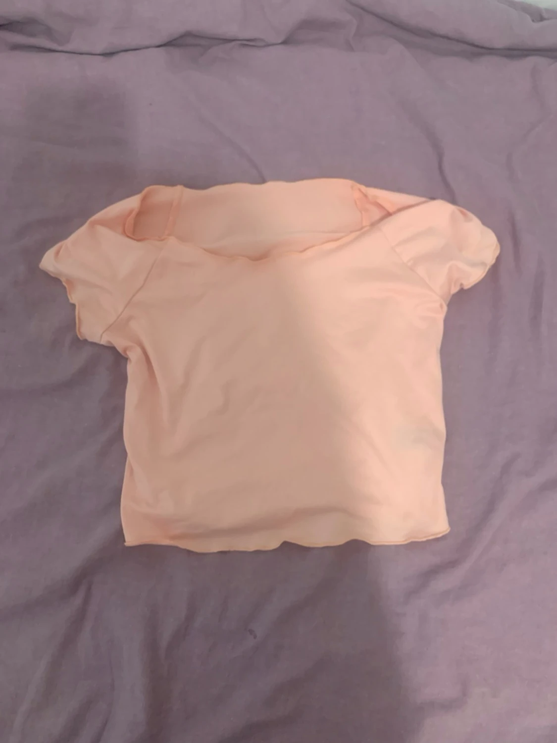 Ljusrosa croppad t-shirt