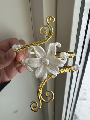 Armcuff  - Finns både i silver och guld💞 Lättböjd material som är enkel att justera. Vid osäkerhet, skriv gärna din till mig din omkrets på armen🥰 Jag gör även customs!