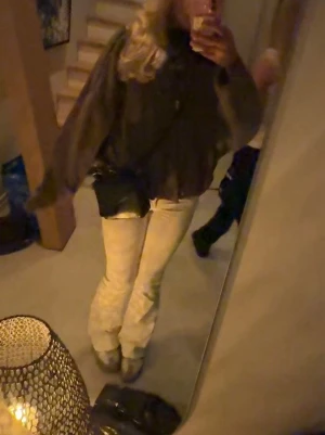 Vita weekday jeans  - Säljer ett par vita cheap Monday jeans ifrån weekday. Storlek 24/32. Säljs inte längre på hemsidan. Säljer eftersom de är för små