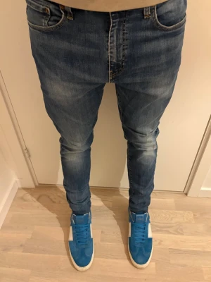 Levis jeans - Säljer dessa feta Levis jeans | Modell: 512 | Storlek: 32/32 | Bra skick | Skriv vid minsta fråga eller fundering 🤝