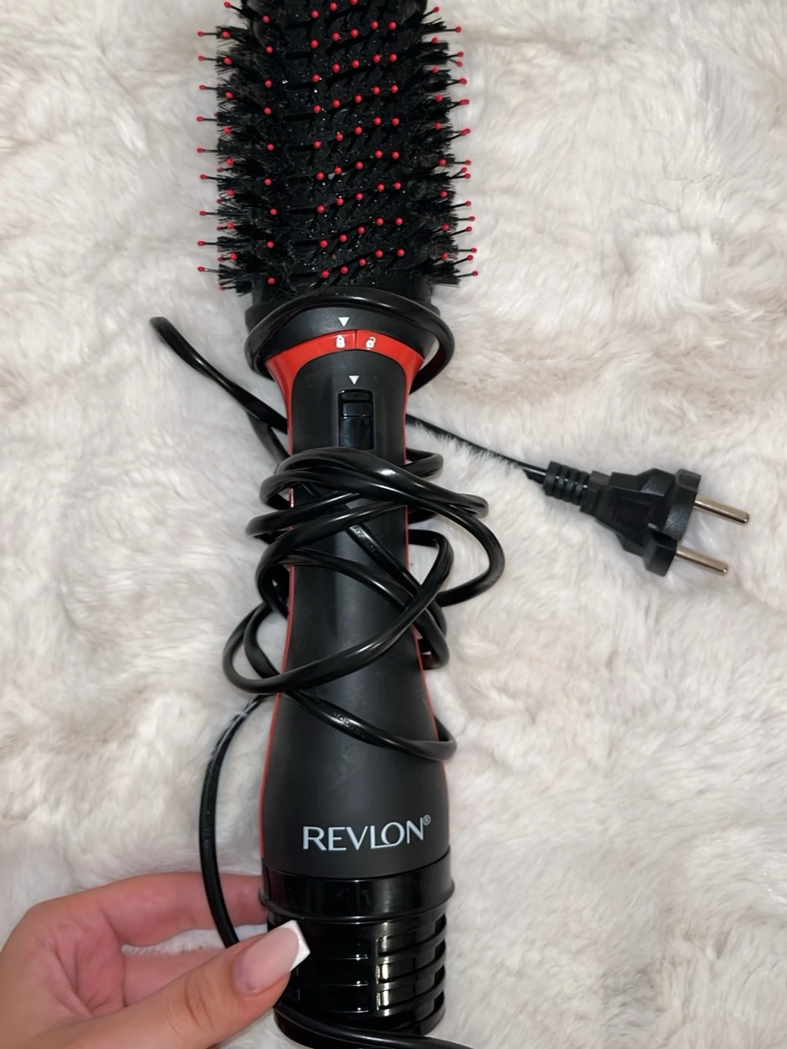 Revlon varmluftsborste svart/röd