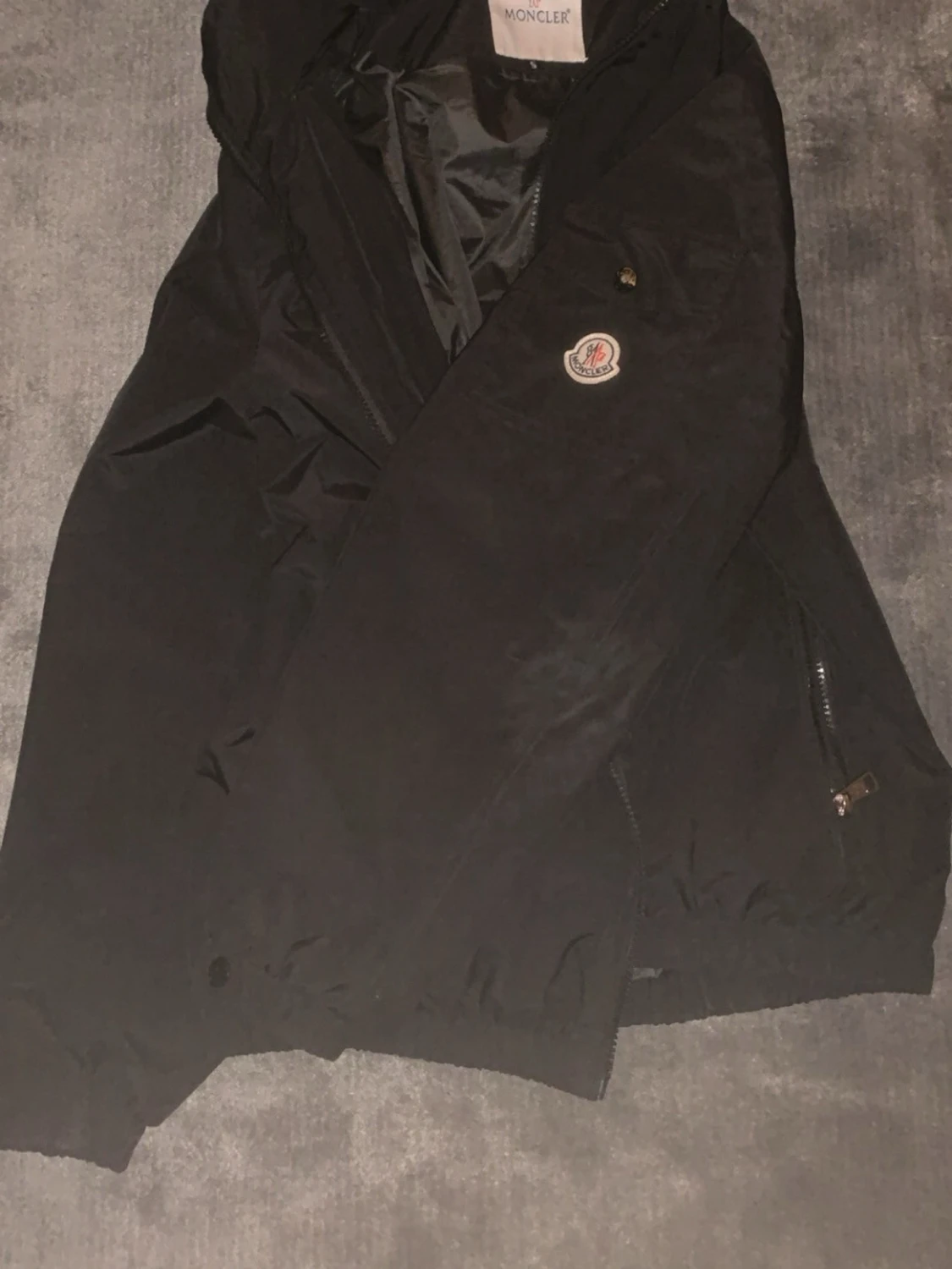 Svart vindjacka från Moncler